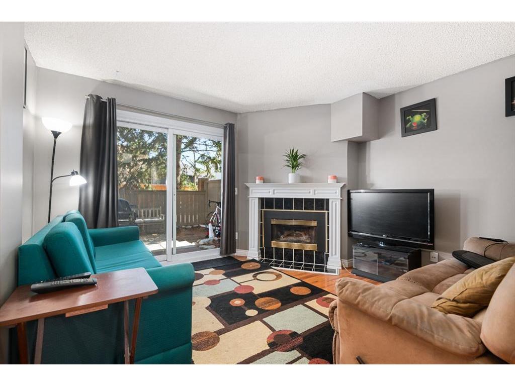 









829


Coach Bluff

Crescent Southwest, 701,
Calgary,




AB
T3H 1B1

