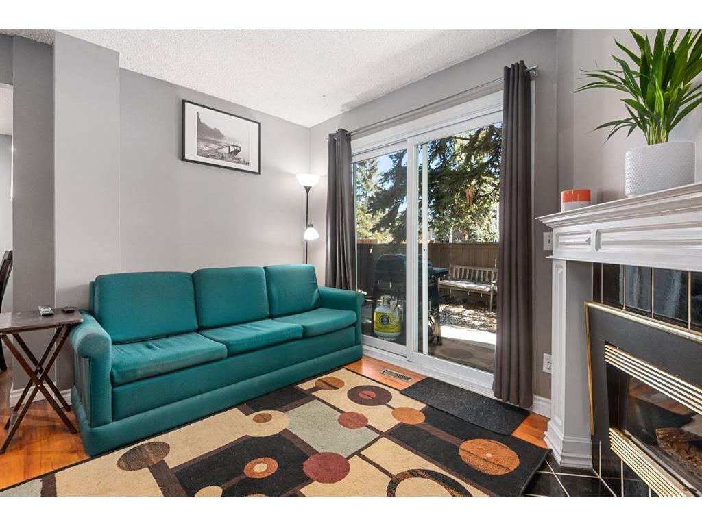









829


Coach Bluff

Crescent Southwest, 701,
Calgary,




AB
T3H 1B1

