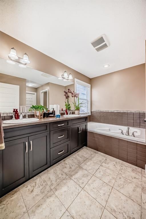 









612


Montgomery

Close Southeast,
High River,




AB
T1B0B7

