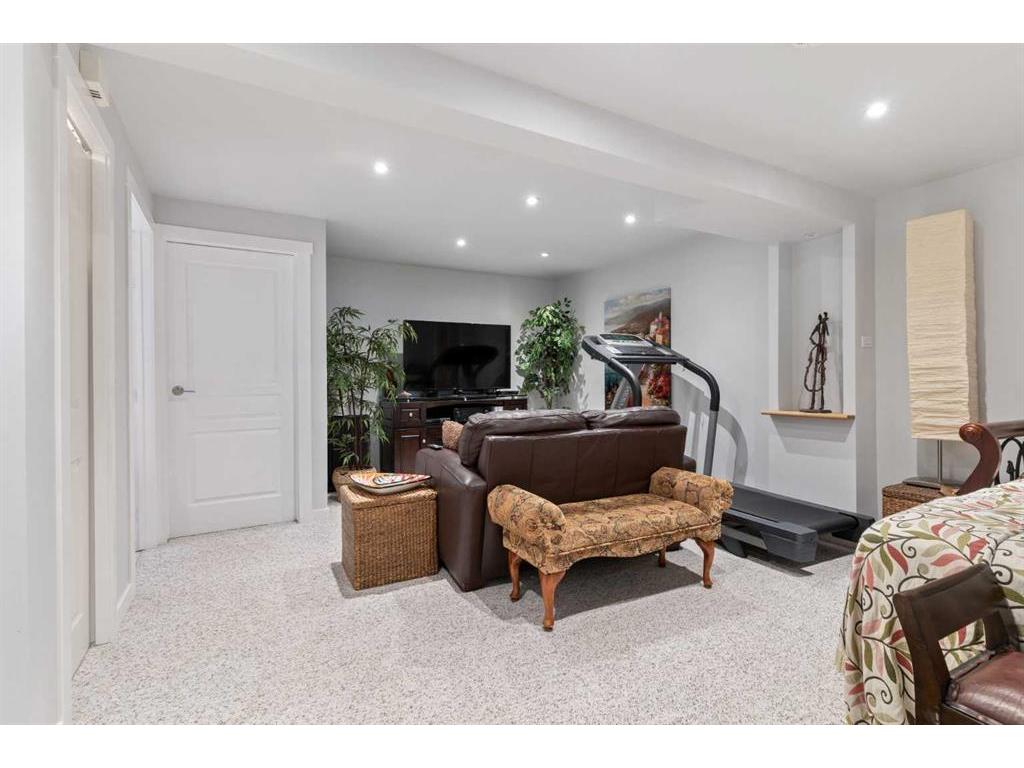 









34


Tararidge

Circle Northeast,
Calgary,




AB
T3J 3W4

