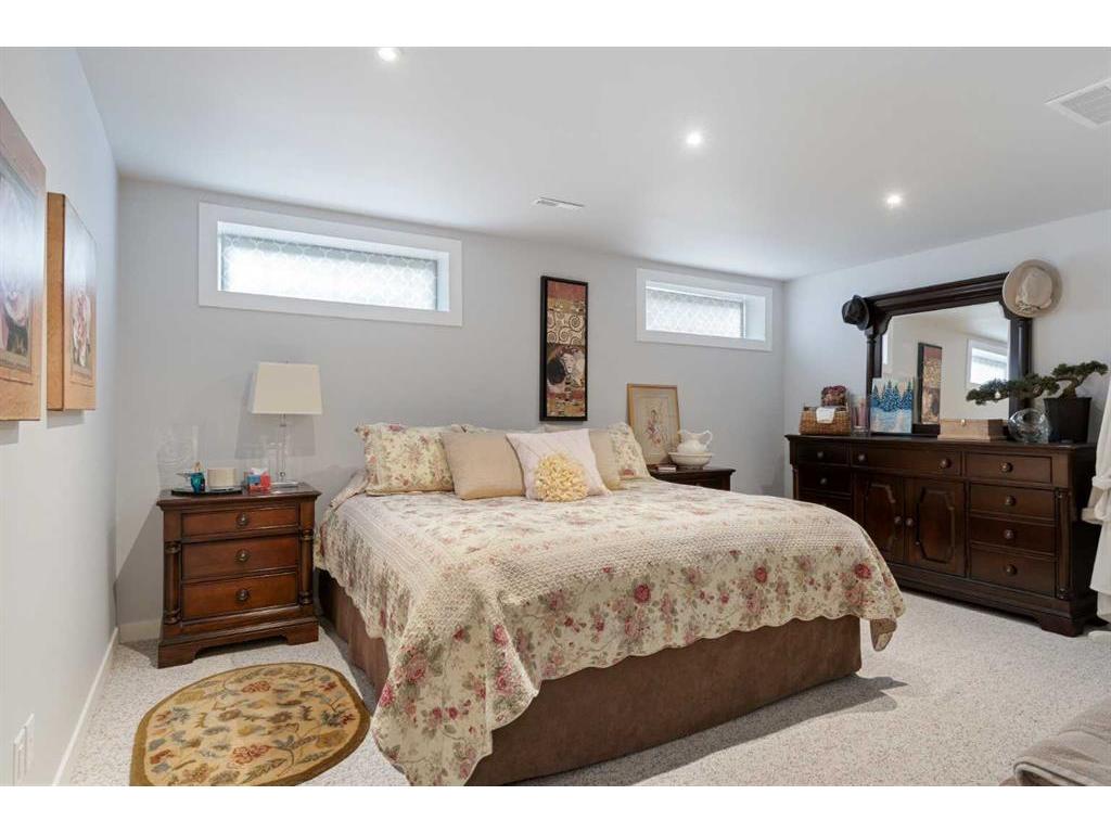 









34


Tararidge

Circle Northeast,
Calgary,




AB
T3J 3W4

