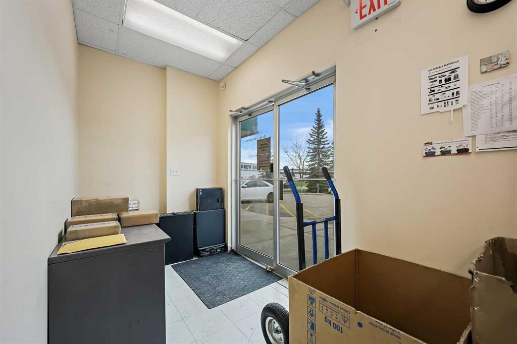 









1289


Highfield

Crescent Southeast, 108, 112,
Calgary,




AB
T2G 5M2


