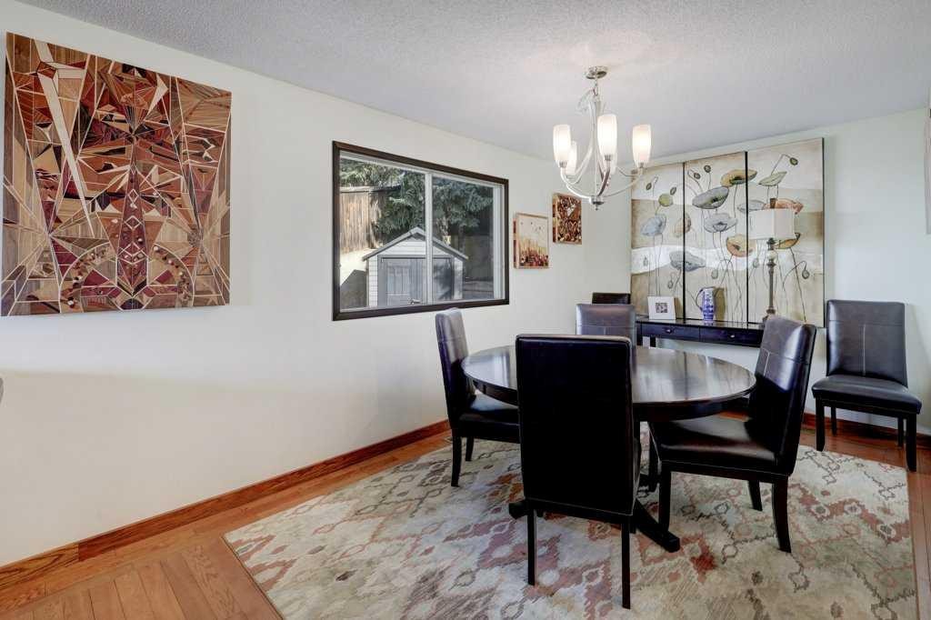 









19


Edgewood

Place Northwest,
Calgary,




AB
T3A 2T8

