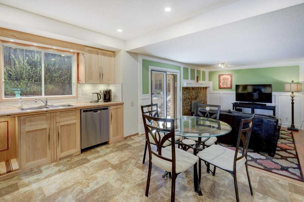 









19


Edgewood

Place Northwest,
Calgary,




AB
T3A 2T8

