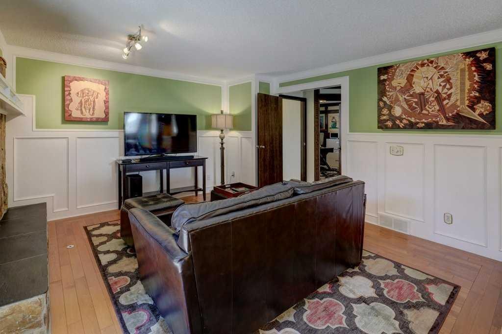 









19


Edgewood

Place Northwest,
Calgary,




AB
T3A 2T8

