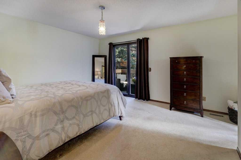 









19


Edgewood

Place Northwest,
Calgary,




AB
T3A 2T8


