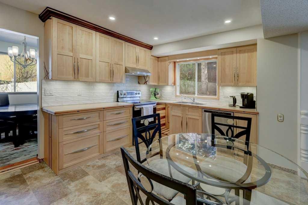









19


Edgewood

Place Northwest,
Calgary,




AB
T3A 2T8

