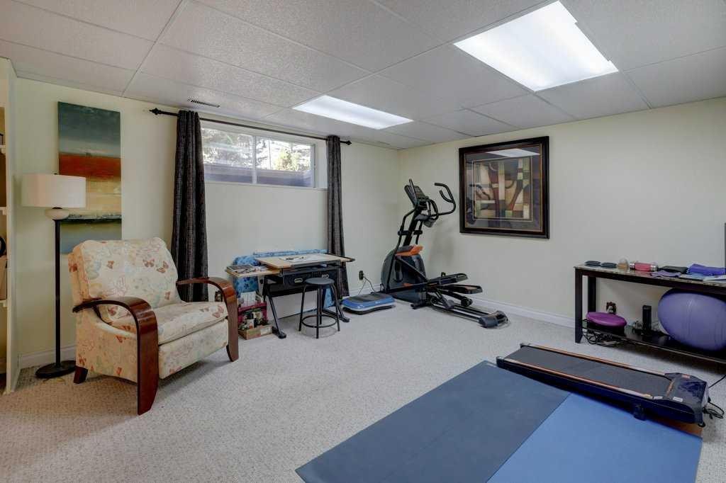 









19


Edgewood

Place Northwest,
Calgary,




AB
T3A 2T8

