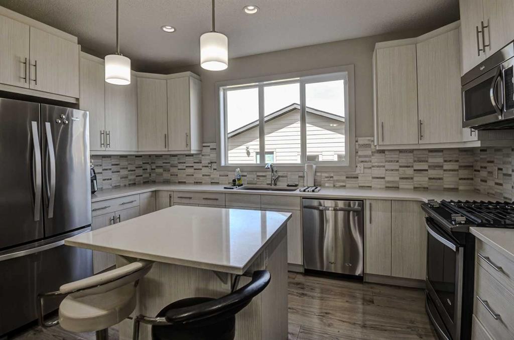 









78


Marquis

Heights Southeast,
Calgary,




AB
T3M 2A8

