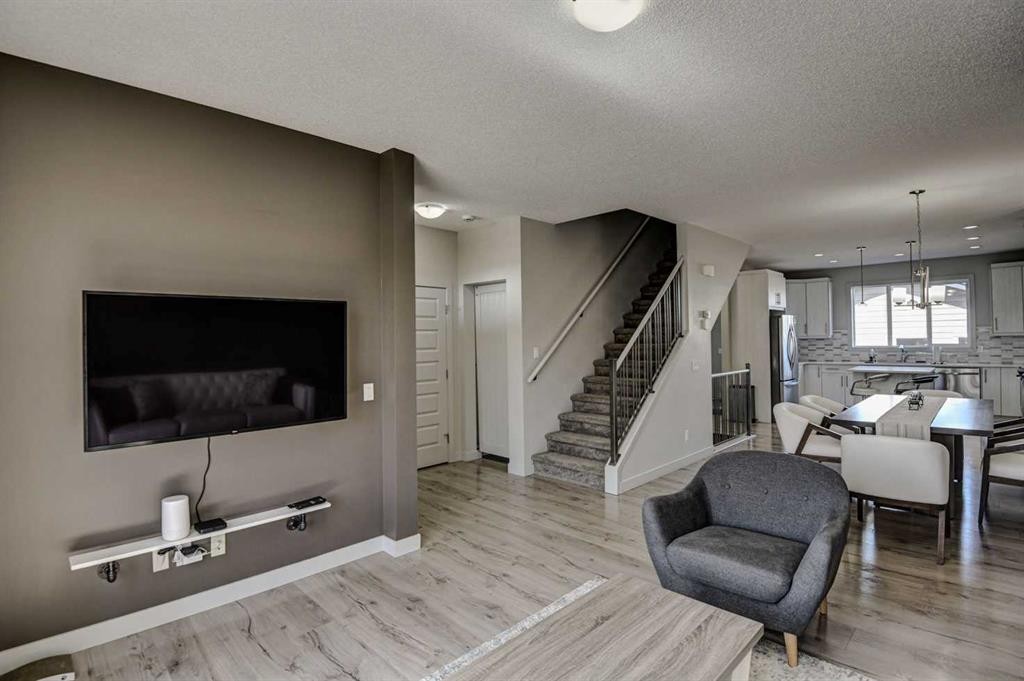 









78


Marquis

Heights Southeast,
Calgary,




AB
T3M 2A8

