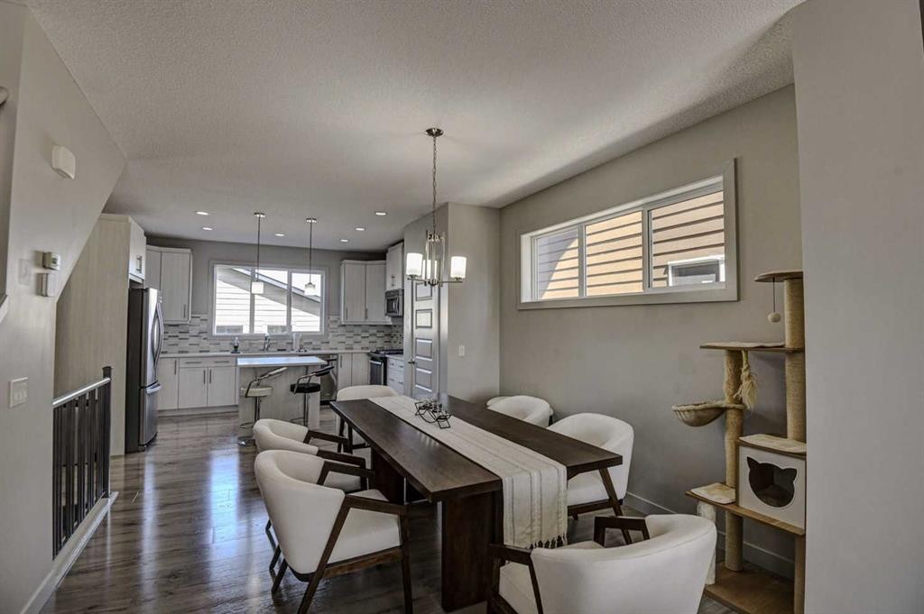 









78


Marquis

Heights Southeast,
Calgary,




AB
T3M 2A8

