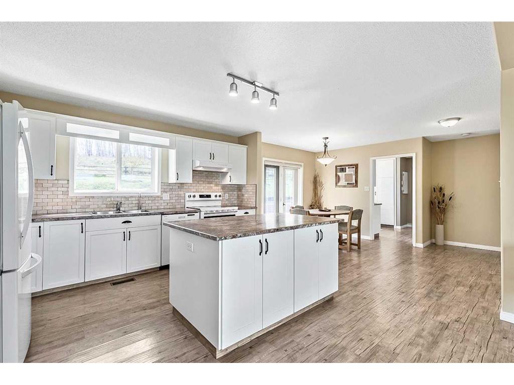 









378084


232

Street West,
Rural Foothills County,




AB
T0L 2A0

