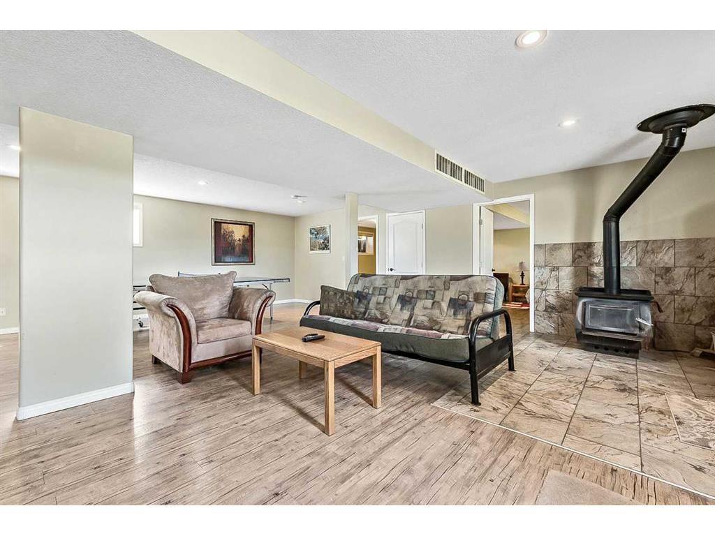 









378084


232

Street West,
Rural Foothills County,




AB
T0L 2A0

