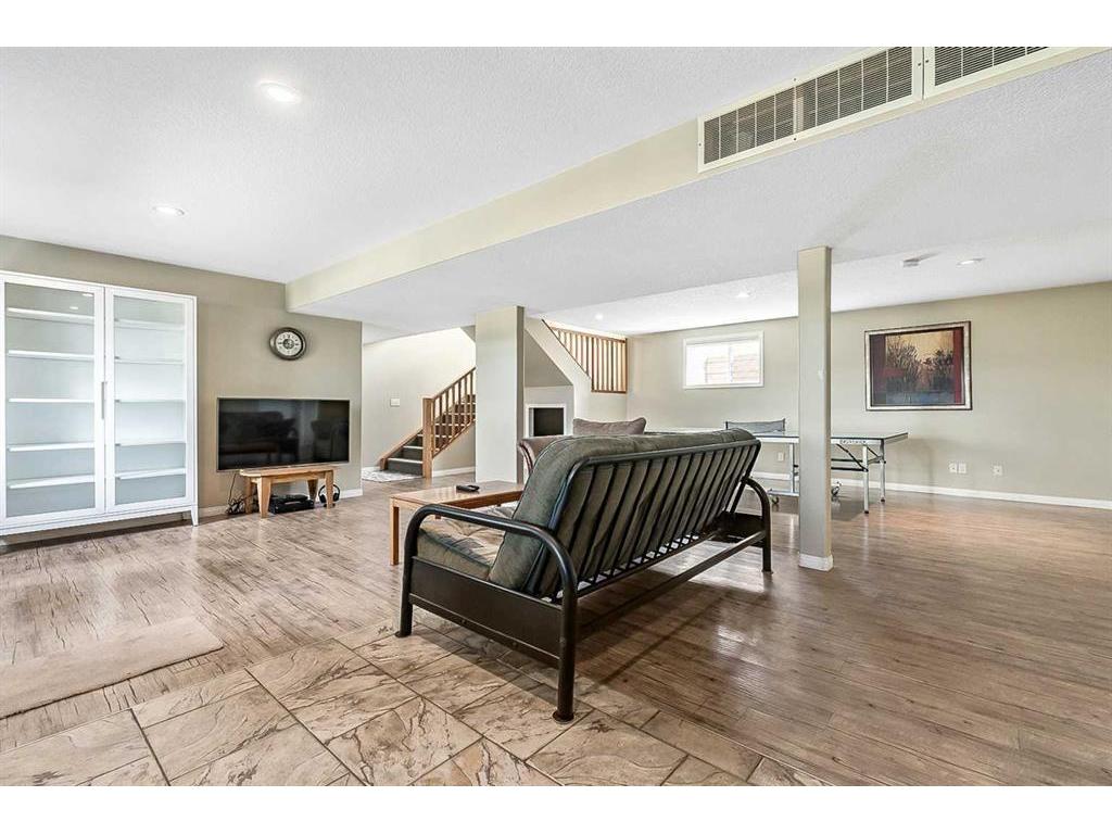 









378084


232

Street West,
Rural Foothills County,




AB
T0L 2A0

