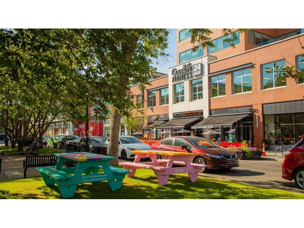 









835


19

Avenue Southwest, 209,
Calgary,




AB
T2G 0H6

