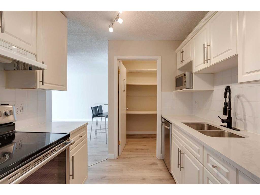 









835


19

Avenue Southwest, 209,
Calgary,




AB
T2G 0H6

