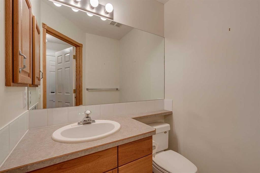 









7707


Martha's Haven

Park Northeast, 187,
Calgary,




AB
T3J3Z7

