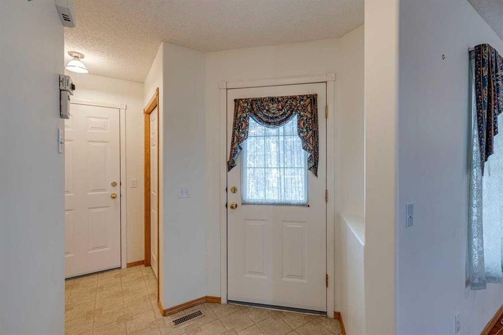 









7707


Martha's Haven

Park Northeast, 187,
Calgary,




AB
T3J3Z7

