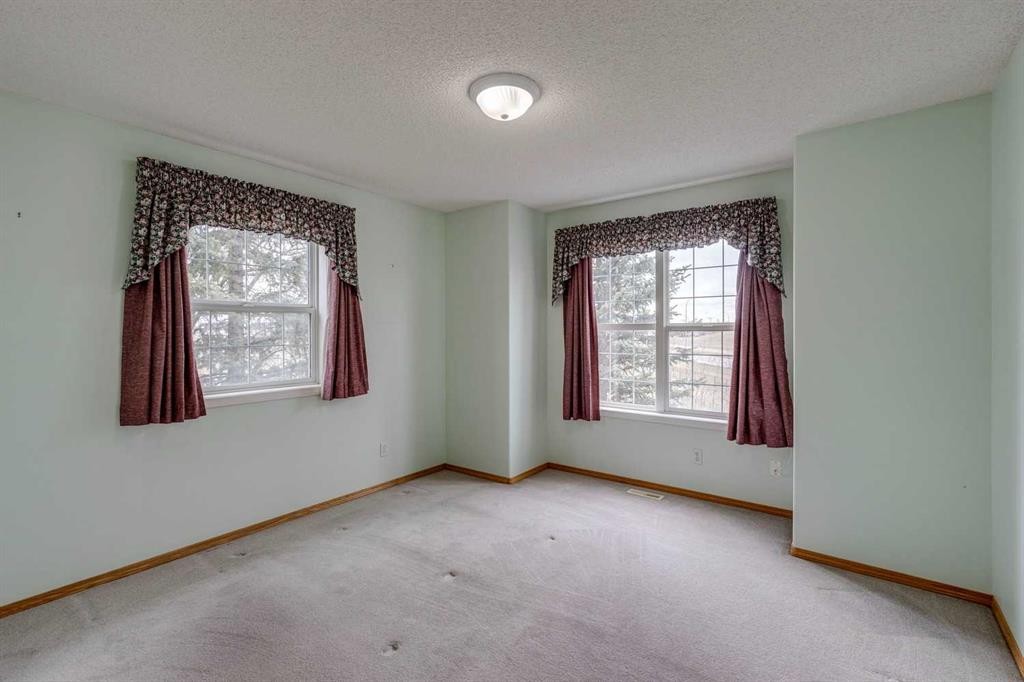 









7707


Martha's Haven

Park Northeast, 187,
Calgary,




AB
T3J3Z7

