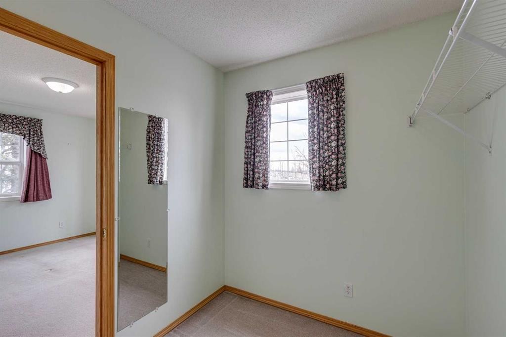 









7707


Martha's Haven

Park Northeast, 187,
Calgary,




AB
T3J3Z7


