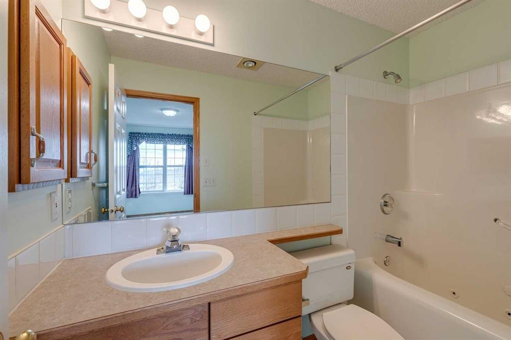 









7707


Martha's Haven

Park Northeast, 187,
Calgary,




AB
T3J3Z7

