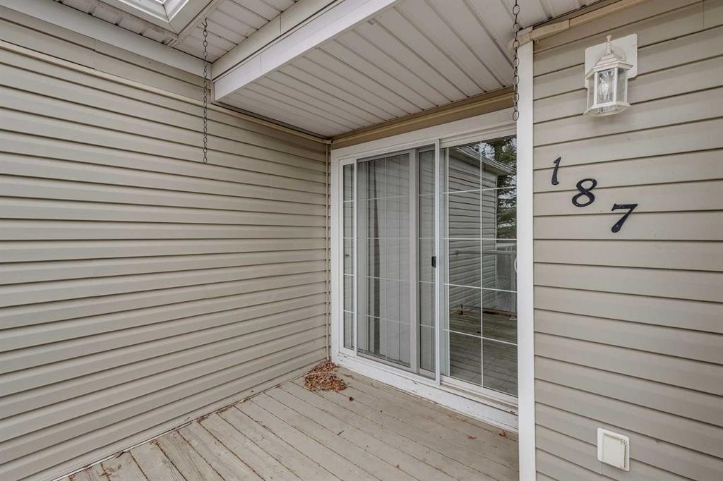 









7707


Martha's Haven

Park Northeast, 187,
Calgary,




AB
T3J3Z7

