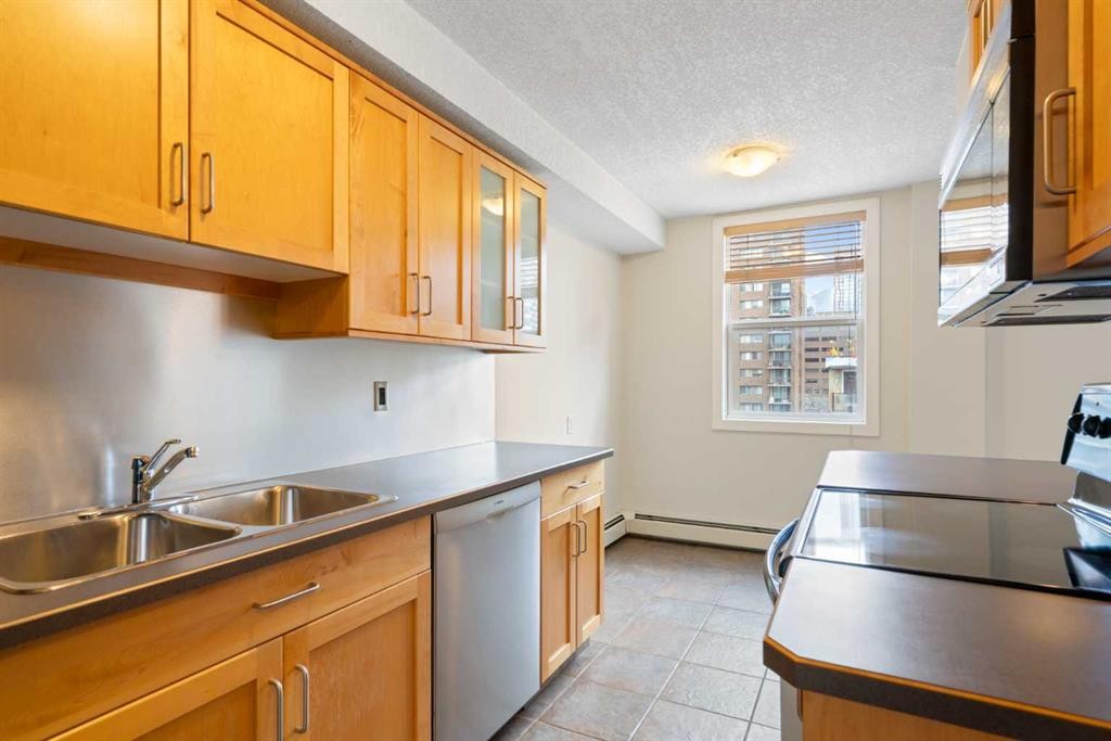 









605


14

Avenue Southwest, 604,
Calgary,




AB
T2R 0M9

