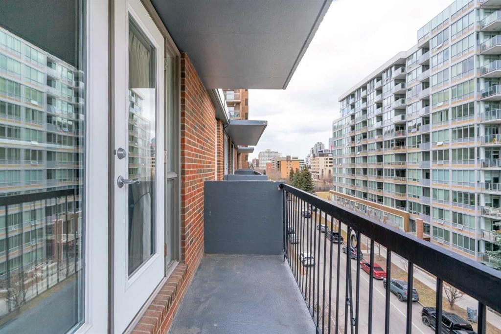 









605


14

Avenue Southwest, 604,
Calgary,




AB
T2R 0M9

