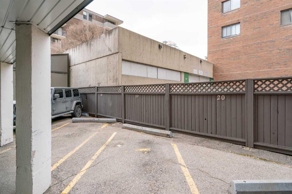 









605


14

Avenue Southwest, 604,
Calgary,




AB
T2R 0M9

