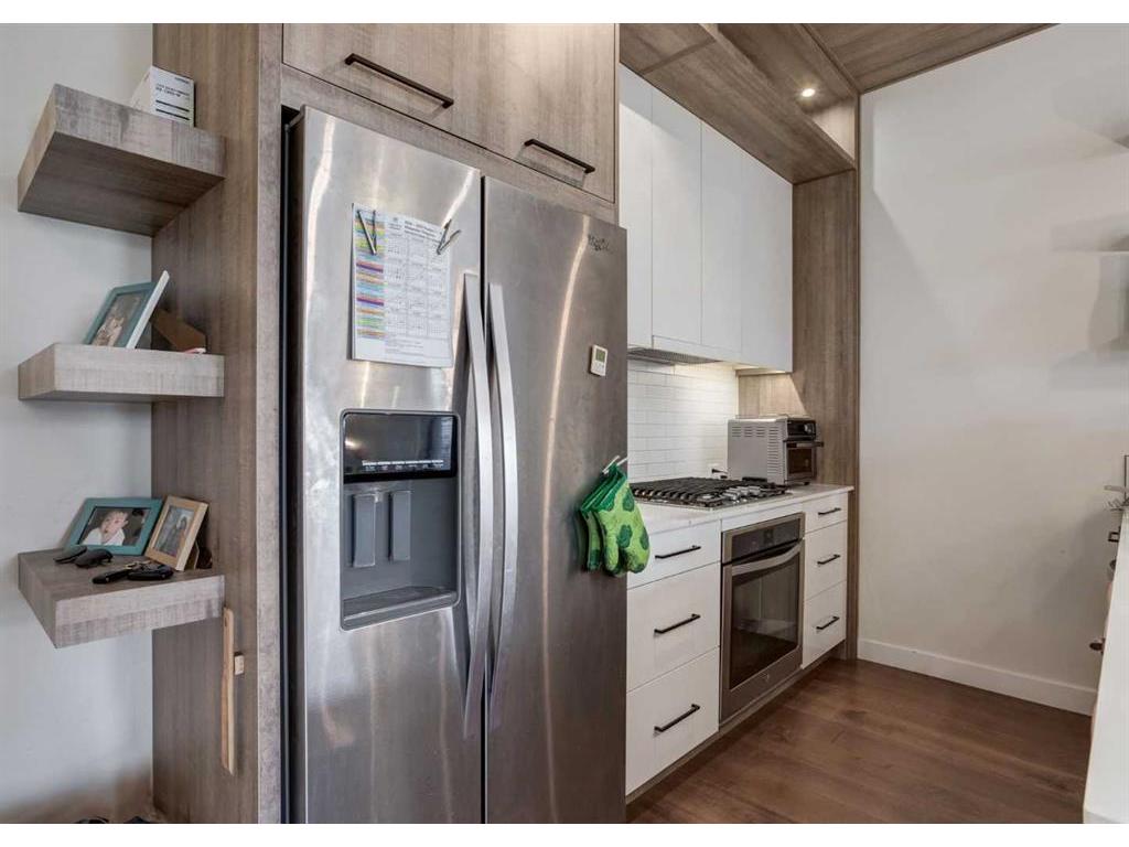 









2702


17

Avenue Southwest, 408,
Calgary,




AB
T3E 8A5

