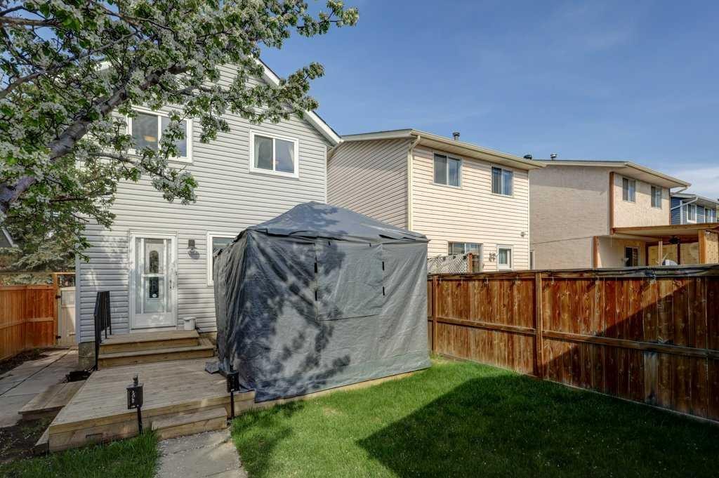 









44


Castlegreen

Close Northeast,
Calgary,




AB
t3j 1y6

