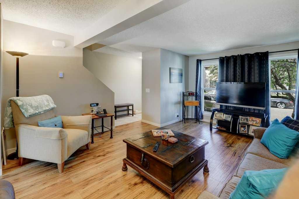 









44


Castlegreen

Close Northeast,
Calgary,




AB
t3j 1y6

