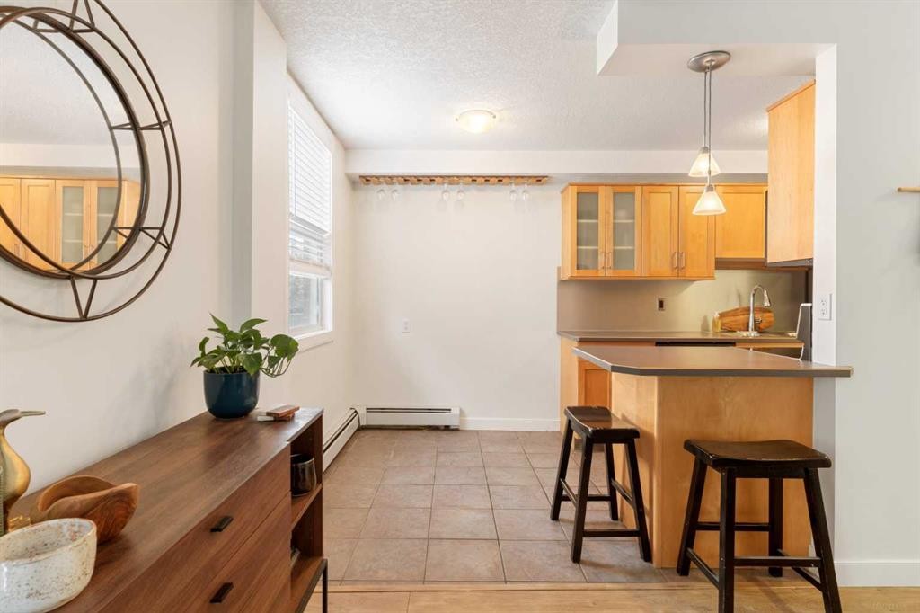 









605


14

Avenue Southwest, 303,
Calgary,




AB
T2R 0M9

