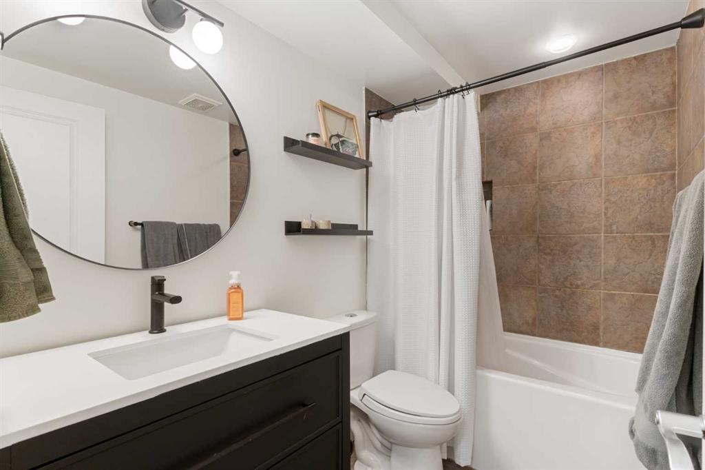 









605


14

Avenue Southwest, 303,
Calgary,




AB
T2R 0M9

