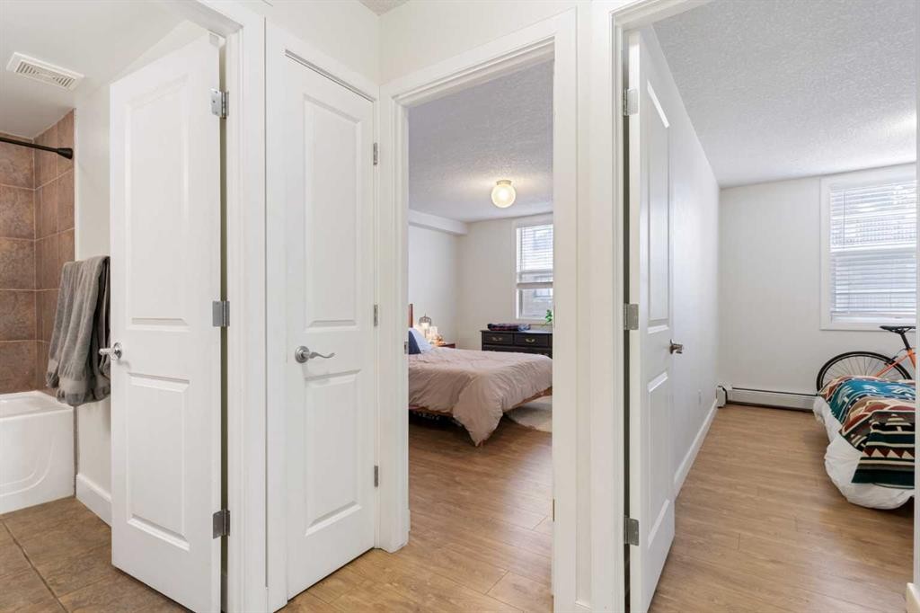 









605


14

Avenue Southwest, 303,
Calgary,




AB
T2R 0M9

