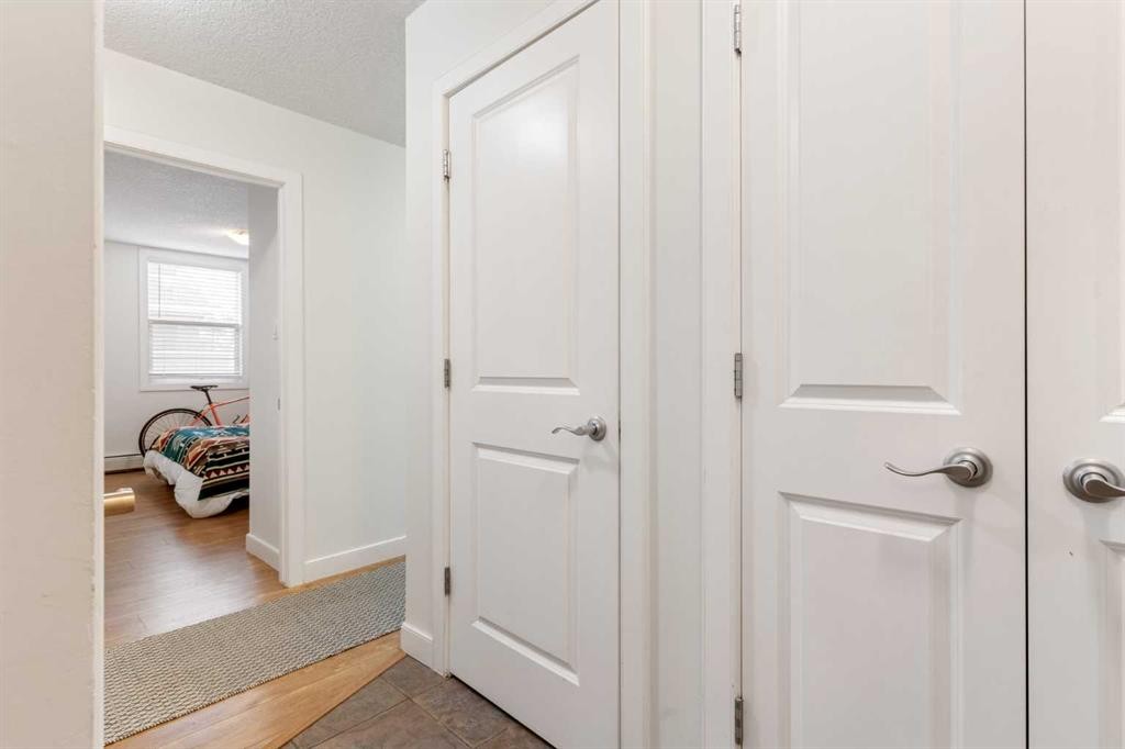 









605


14

Avenue Southwest, 303,
Calgary,




AB
T2R 0M9

