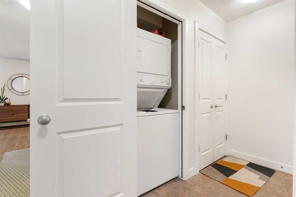 









605


14

Avenue Southwest, 303,
Calgary,




AB
T2R 0M9

