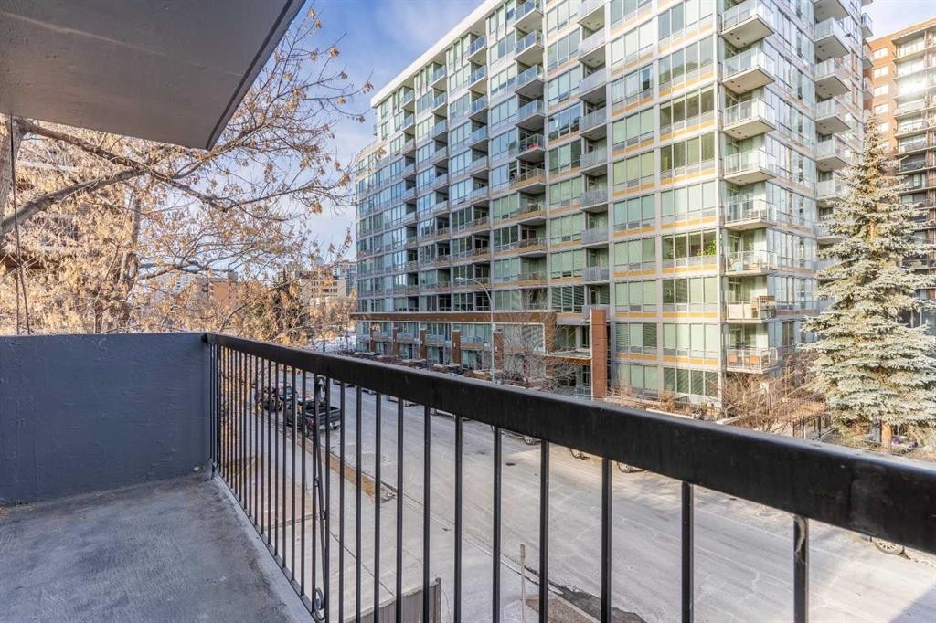 









605


14

Avenue Southwest, 303,
Calgary,




AB
T2R 0M9

