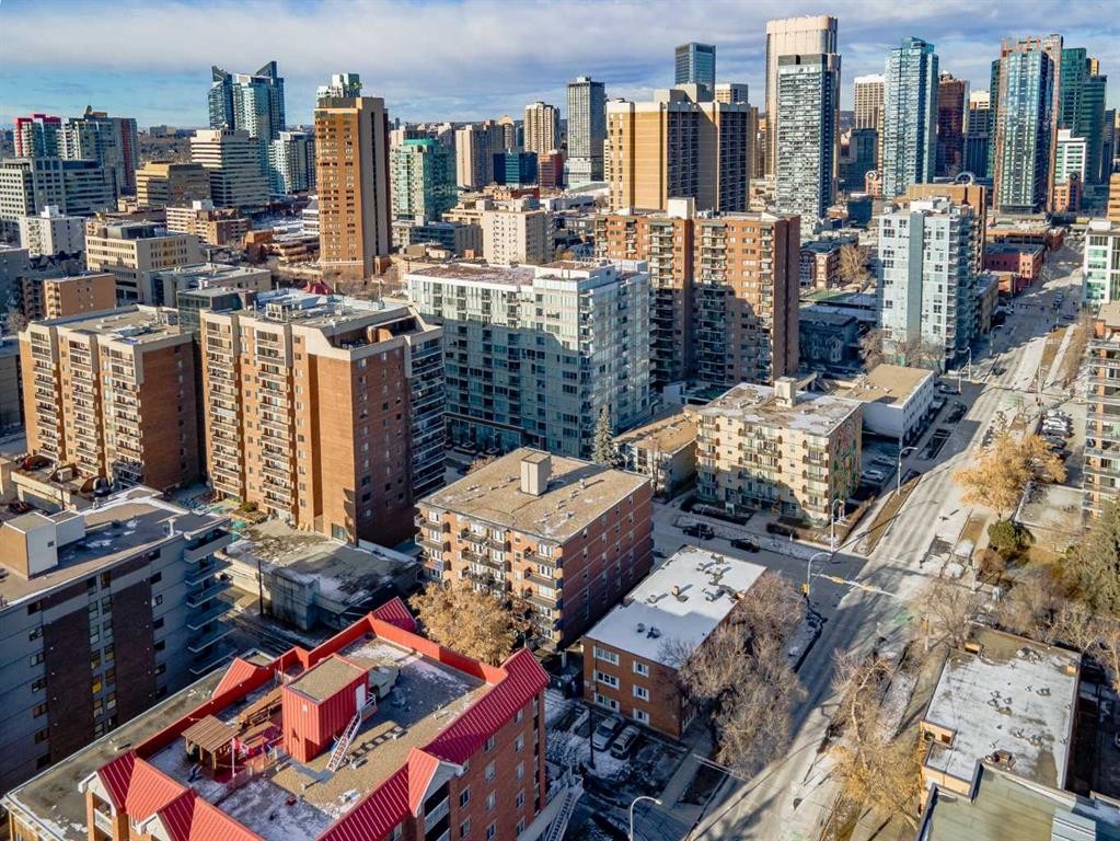 









605


14

Avenue Southwest, 303,
Calgary,




AB
T2R 0M9

