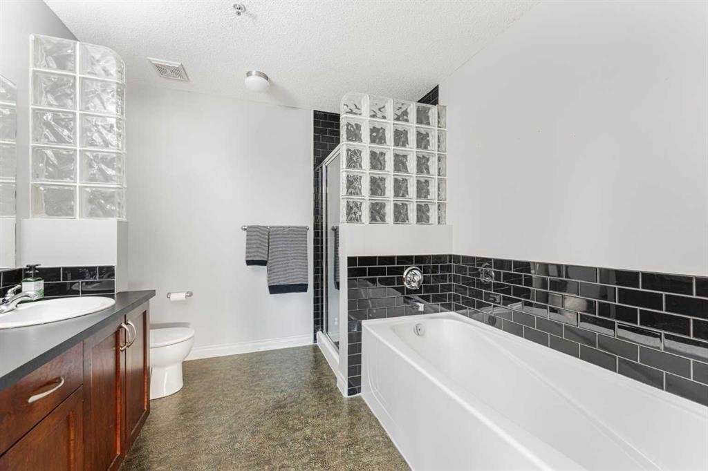 









3810


43

Street Southwest, 412,
Calgary,




AB
T3E 7T7


