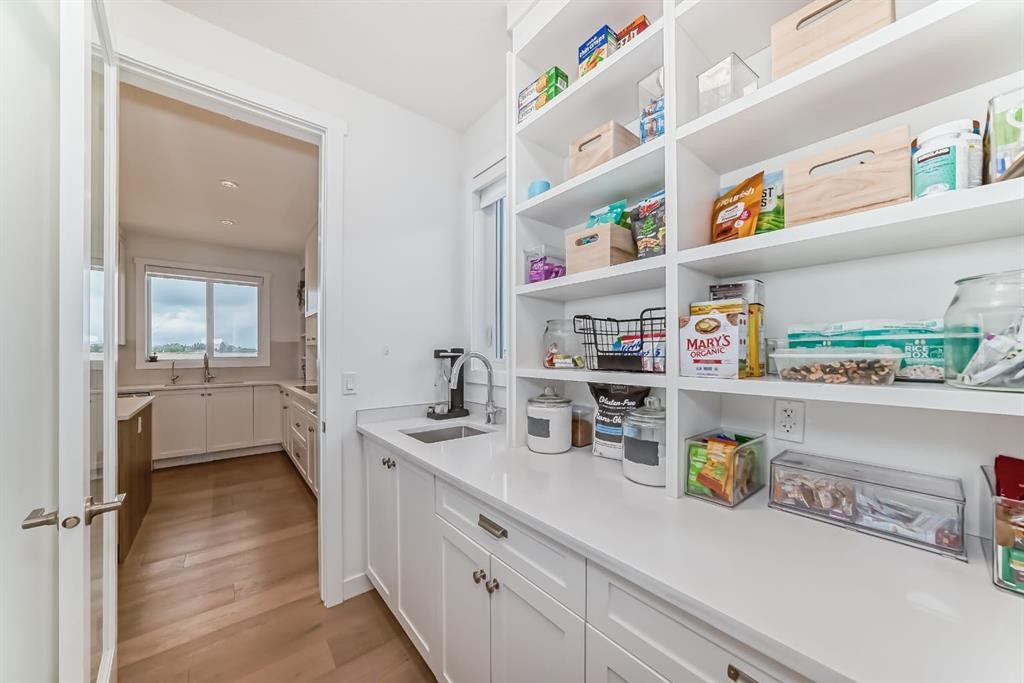 









68


Chelsea

Cape,
Chestermere,




AB
T1X 1Z4

