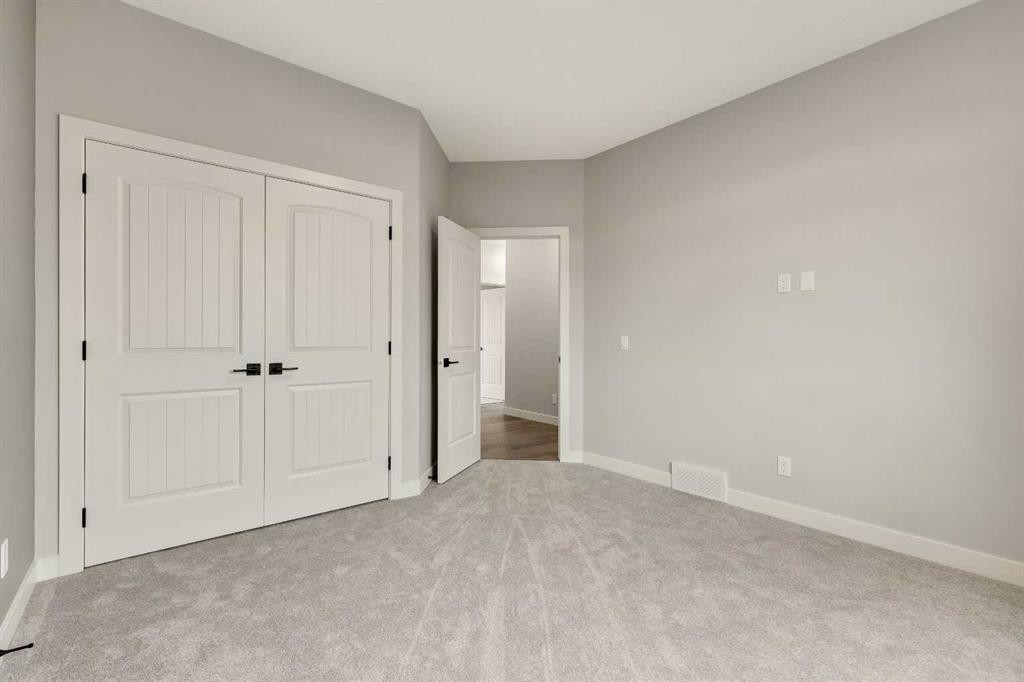 









349062


Tamarack

Drive East,
Rural Foothills County,




AB
T1S 5B8


