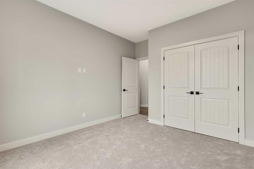 









349062


Tamarack

Drive East,
Rural Foothills County,




AB
T1S 5B8

