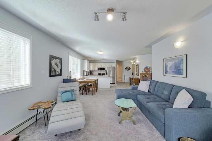 









7451


Springbank

Boulevard Southwest, 1212,
Calgary,




AB
T3H 4K5

