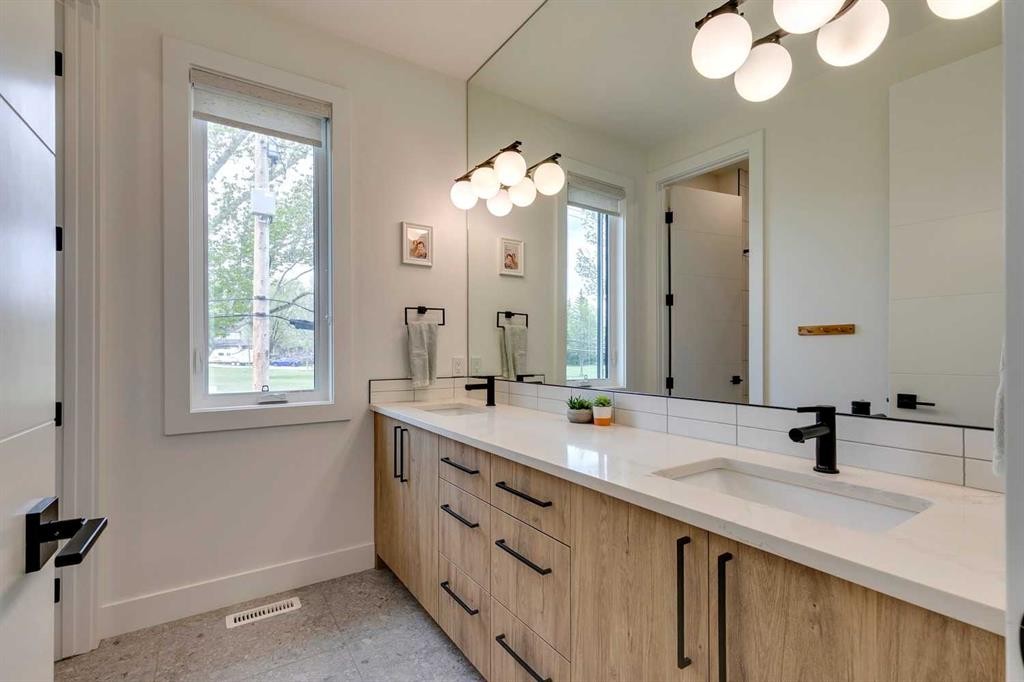 









2017


25

Avenue Southwest,
Calgary,




AB
T2T 1A6

