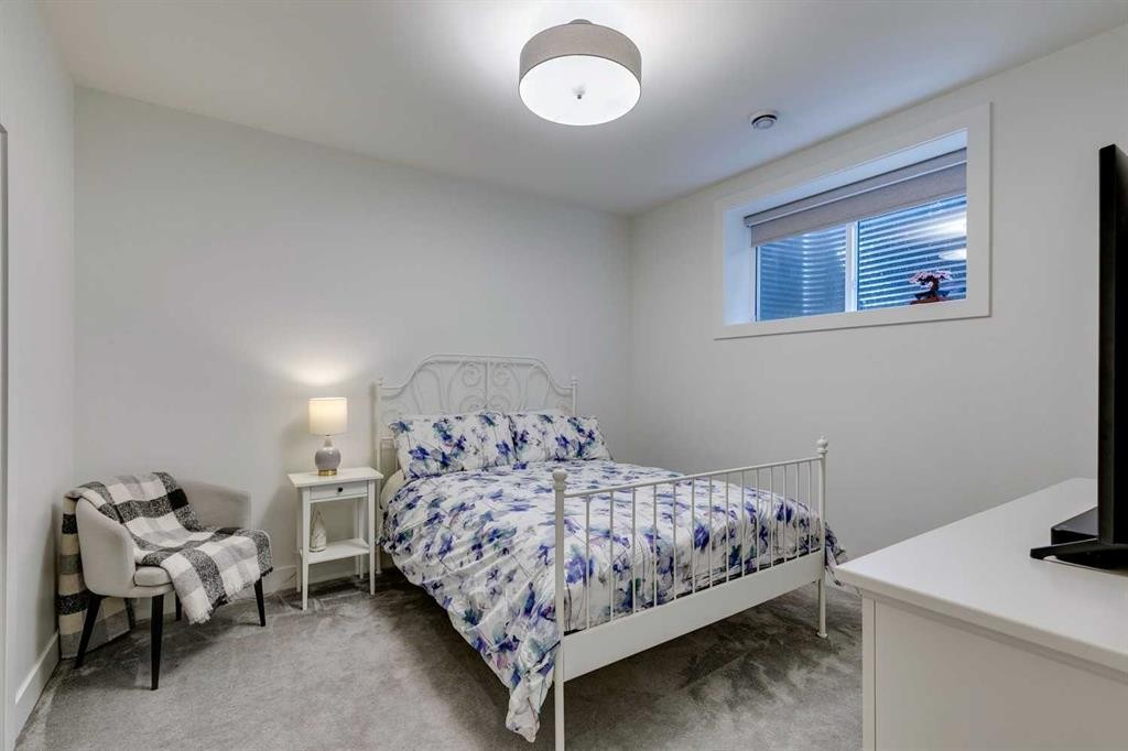 









2017


25

Avenue Southwest,
Calgary,




AB
T2T 1A6

