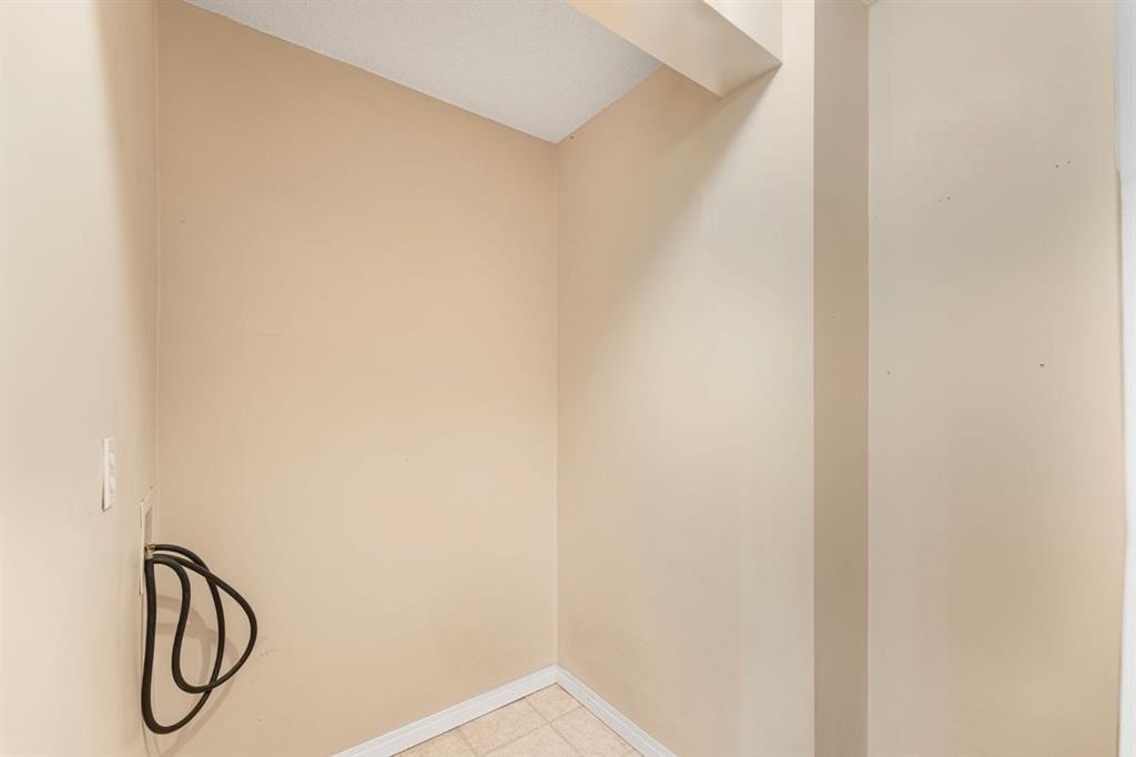 









1334


12

Avenue Southwest, 806,
Calgary,




AB
T3C 3R9


