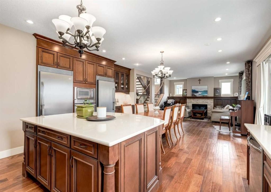 









72


Rockcliff

Grove Northwest,
Calgary,




AB
T3G 0C8

