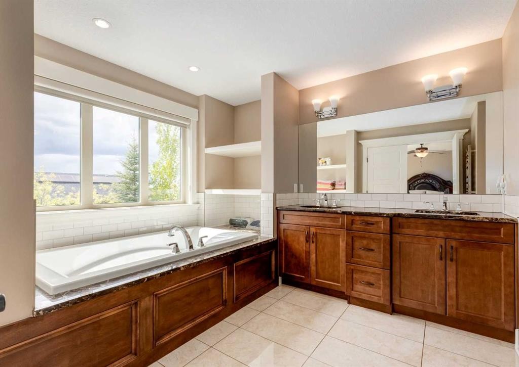 









72


Rockcliff

Grove Northwest,
Calgary,




AB
T3G 0C8

