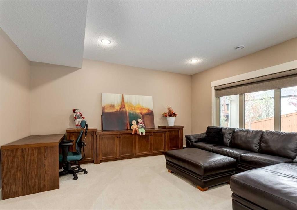 









72


Rockcliff

Grove Northwest,
Calgary,




AB
T3G 0C8

